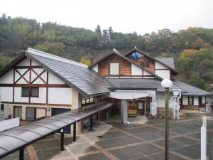 塩入温泉の外観